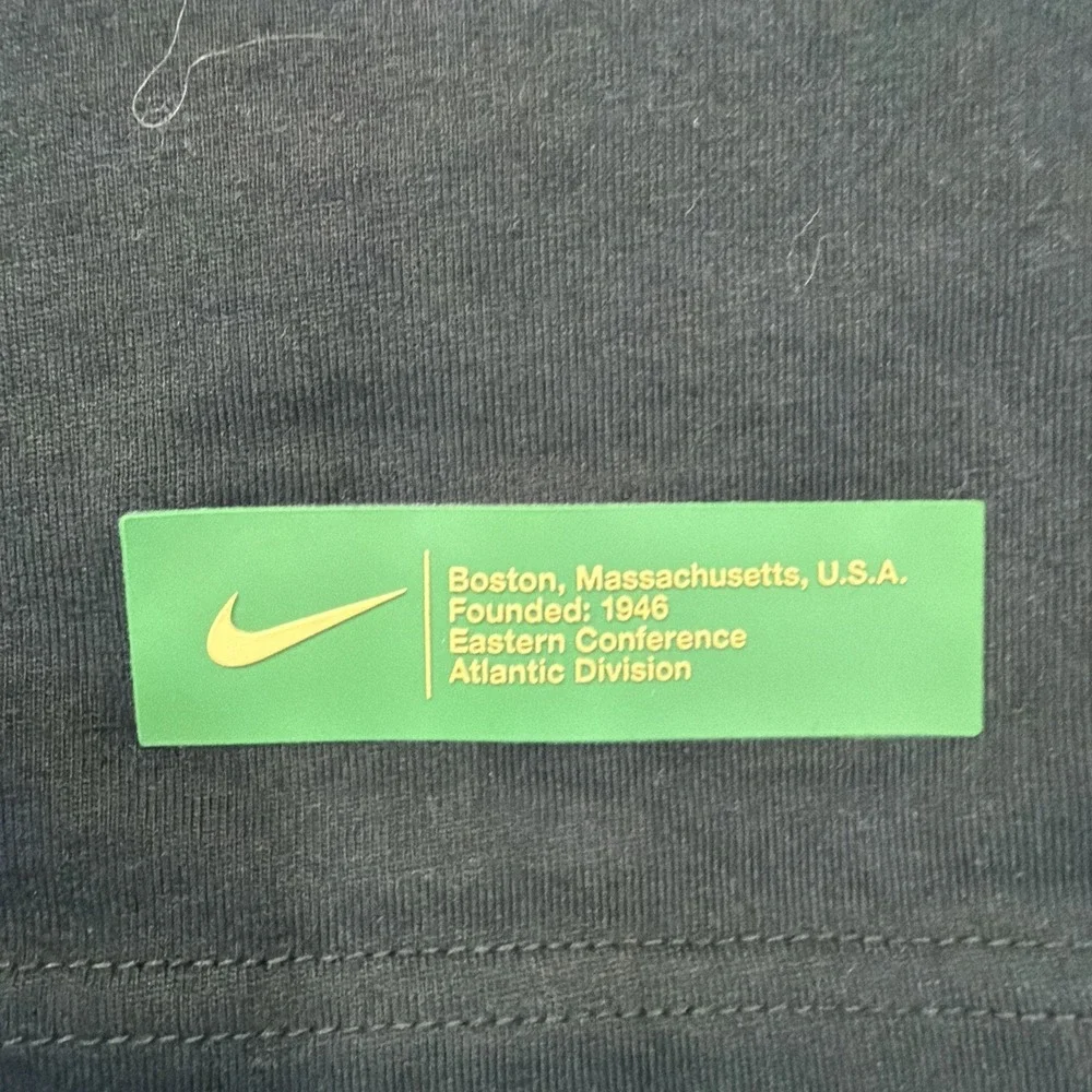 Nike Boston Celtics‎ T-Shirt Black Men's Medium NBA 100% Cotton EUC